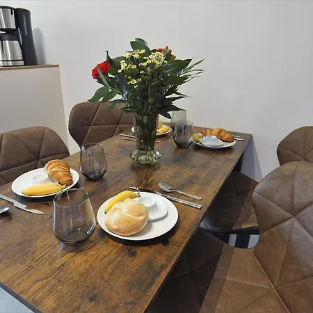 Hogulu - Stilvoll Und Zentral - 3-raum 1 Apartment